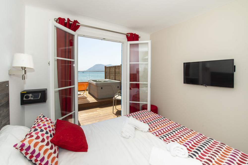 Hotel George Sand La Seyne-sur-Mer Bagian luar foto